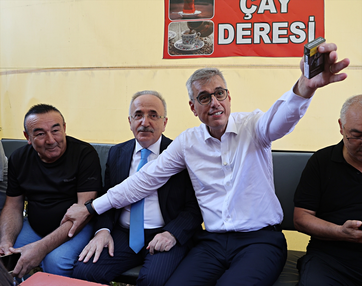 Bakan Memişoğlu, Samsun'daki kazada ölen anne ile oğlunun cenaze törenine katıldı