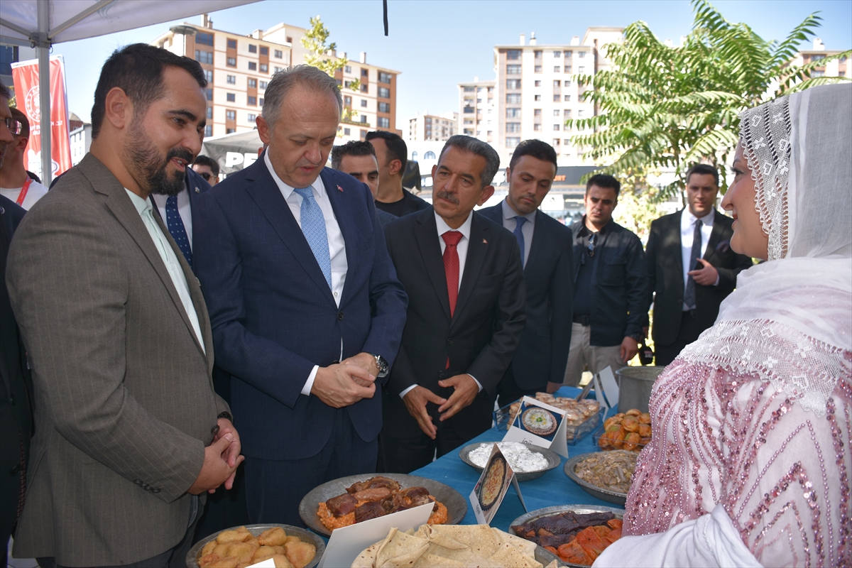 “Bir Anadolu Şenliği” Şırnak'ta başladı