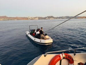 MUĞLA (AA) – Muğla'nın Bodrum ilçesi açıklarında 17 düzensiz göçmen