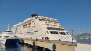 MUĞLA (AA) – Muğla'nın Bodrum ilçesine "Europa 2" kruvaziyeriyle 481