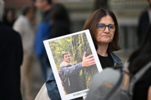 - Özel olarak oluşturulan Bolu Sosyal Bilimler Lisesi Spor Salonu'nda