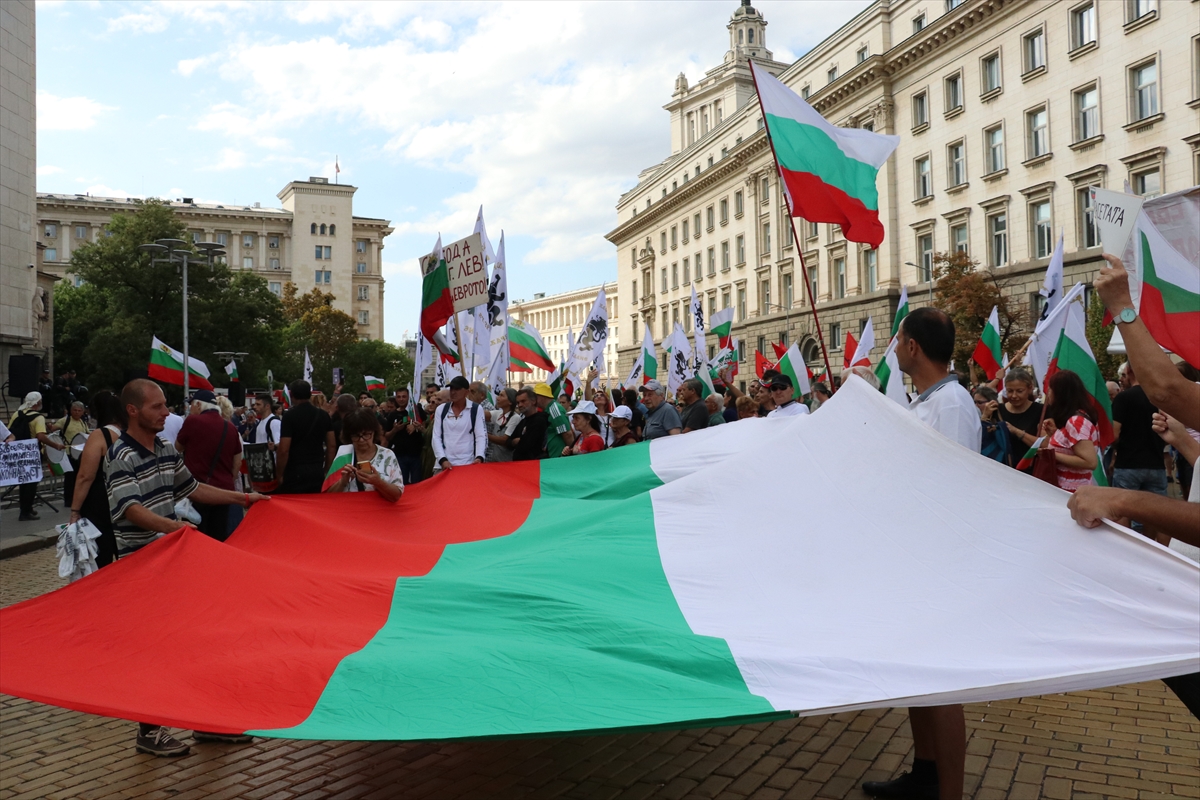 Bulgaristan'da avro karşıtları protesto düzenlendi