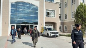 BURDUR (AA) – Burdur'un Bucak ilçesinde çiftçilikle uğraşan Gökhan Tombak'ın