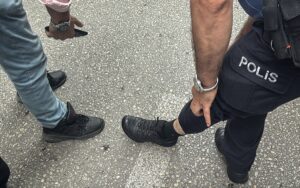 BURSA (AA) – Bursa'nın Osmangazi ilçesinde aile içi şiddet ihbarına