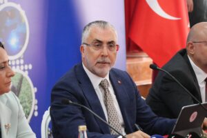 BURDUR (AA) – Çalışma ve Sosyal Güvenlik Bakanı Vedat Işıkhan,