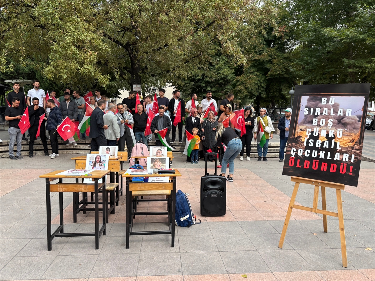 Çankırı'da, Gazze'de öldürülen çocuklar “boş sıralar”la anıldı
