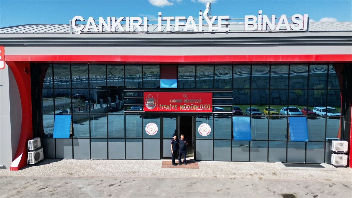 Çankırı'da itfaiyeci çift birbirine destek vererek görev yapıyor