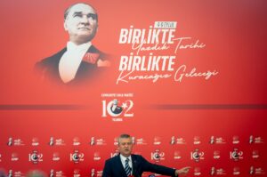 - "İsterse bütün il yönetimlerine kayyum atasınlar. İsterse CHP'ye kayyum