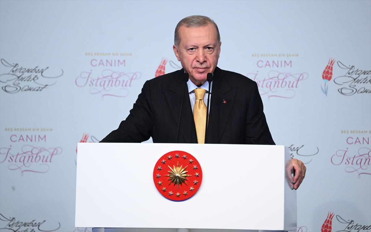 Cumhurbaşkanı Erdoğan: “Bugüne kadar İstanbul'un aziz hatırasına ve emanetine gölge düşürmedik, inşallah bundan sonra da emanete sahip çıkacağız.”