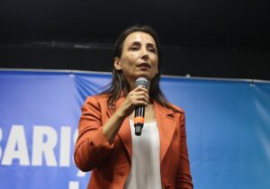 - "Şu an Gazze ateş altında. Mazlum Filistinli kardeşlerimiz yalnız