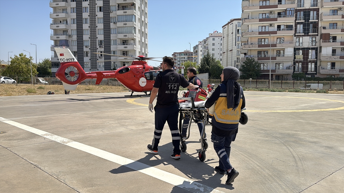 Diyarbakır'da ambulans helikopter kalp krizi geçiren hasta için havalandı
