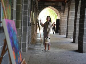 - Merkez Sur ilçesindeki Surp Giragos Ermeni Kilisesi'nde düzenlenen sergide