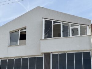 Edirne'de ağabeyiyle tartışma sonrası evini yakan kişi bıçakla aile fertlerini yaraladı EDİRNE (AA) – Edirne'de ağabeyiyle tartışması sonrası evlerini yakıp annesi,