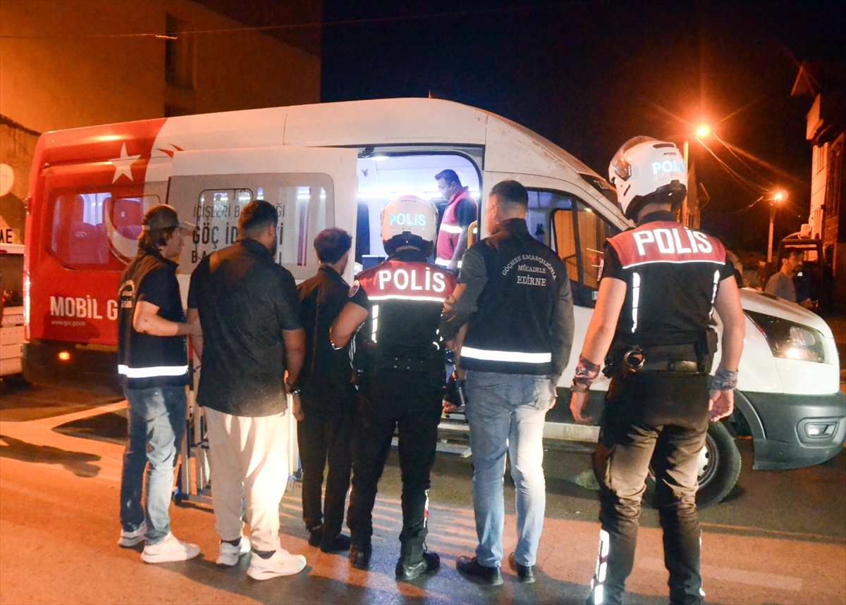 Edirne'de denetimde 5 düzensiz göçmen yakalandı