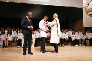 EDİRNE (AA) – Trakya Üniversitesi (TÜ) Tıp Fakültesini kazanan hekim