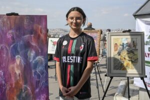 - Etkinlikte ebru, kaligrafi, resim ve grafiti gibi farklı sanat