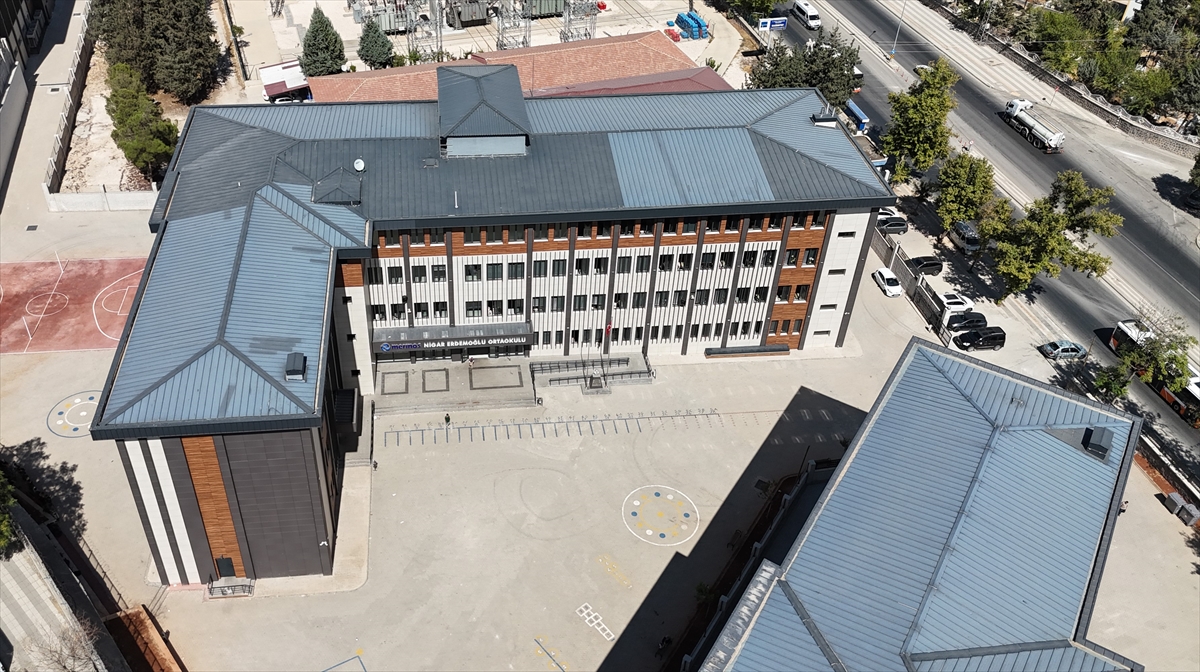 Erdemoğlu Holding'den eğitim ve kültüre 700 milyon liralık yatırım