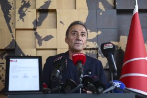 - "Bu yolculuğun içerisinde eğer görevini yerine getirmeyen birileri varsa