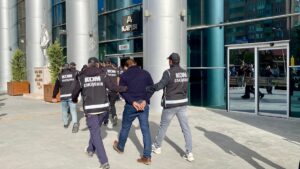 ESKİŞEHİR (AA) – Eskişehir'de düzenlenen tefecilik operasyonunda 10 şüpheli gözaltına