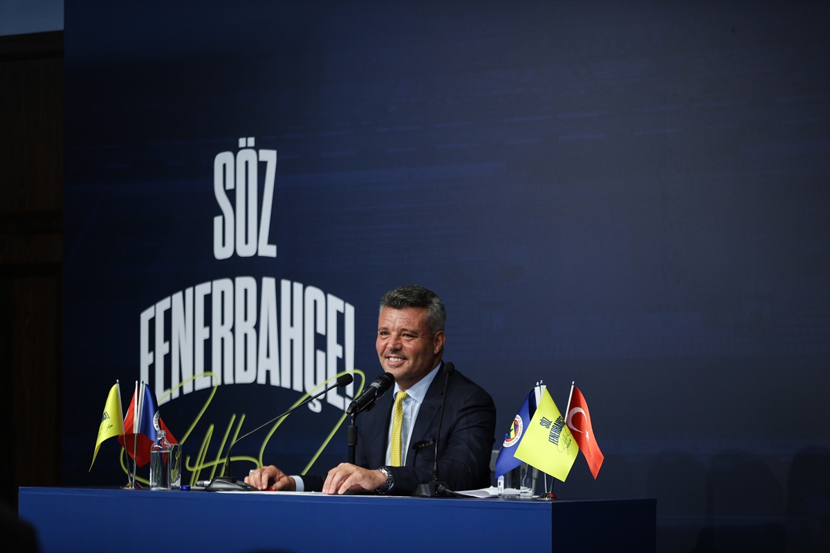 Fenerbahçe Kulübü Başkan Adayı Sadettin Saran basın toplantısı düzenledi