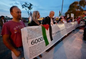 İSTANBUL (AA) – ​​​​​​ Filistin'e Özgürlük Platformu, Kadıköy'de "İsrail'e tam