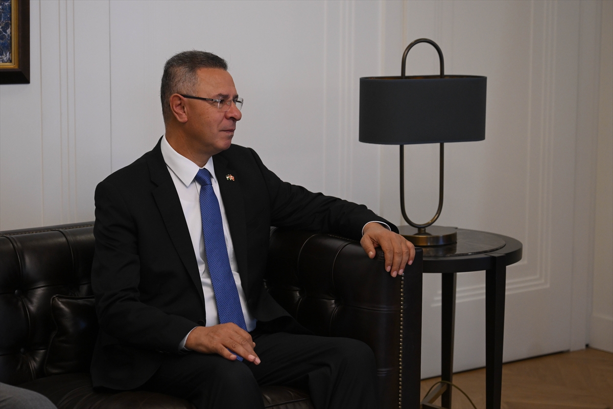 Filistin'in Ankara Büyükelçisi Mustafa, Gelecek Partisi Genel Başkanı Davutoğlu'nu ziyaret etti