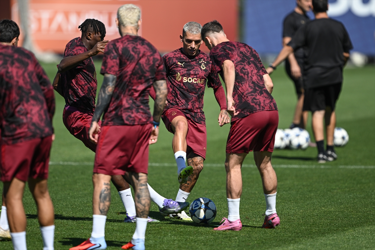 Galatasaray, Eintracht Frankfurt maçının hazırlıklarını tamamladı