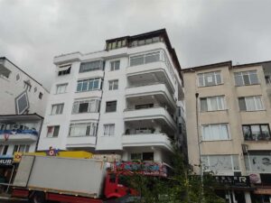 YALOVA (AA) – "Güllü" adıyla tanınan şarkıcı Gül Tut, Yalova'daki