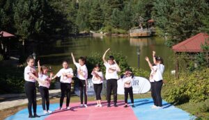 GÜMÜŞHANE (AA) – Gümüşhane'nin Torul ilçesindeki Limni Gölü Tabiat Parkı'nda,