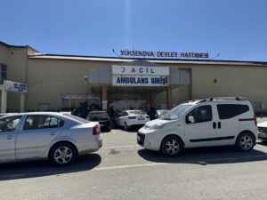 HAKKARİ (AA) – Hakkari'nin Yüksekova ilçesinde iş makinesinin bakımını yaparken