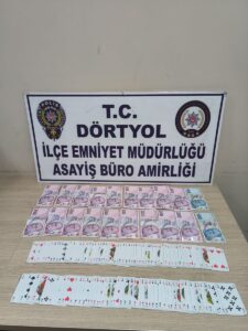 HATAY (AA) – Hatay'ın Dörtyol ilçesinde düzenlenen operasyonda kumar oynayan