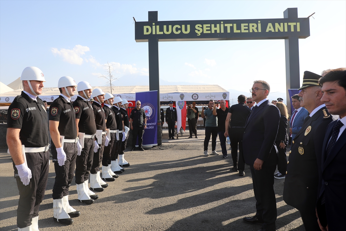 Iğdır'da 10 yıl önce PKK'nın saldırısında şehit olan 13 polis anıldı
