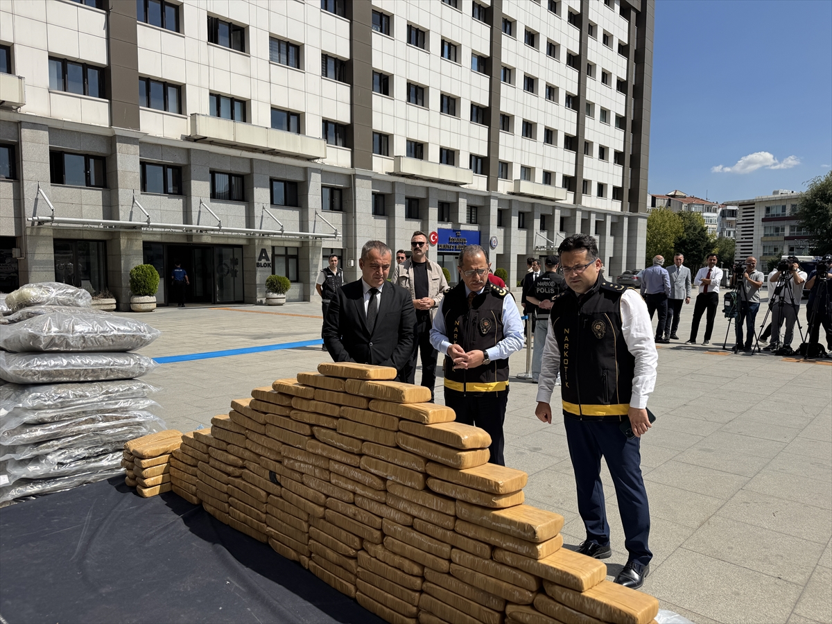 İstanbul'da 10 zanlının tutuklandığı uyuşturucu operasyonunun detaylarına ulaşıldı