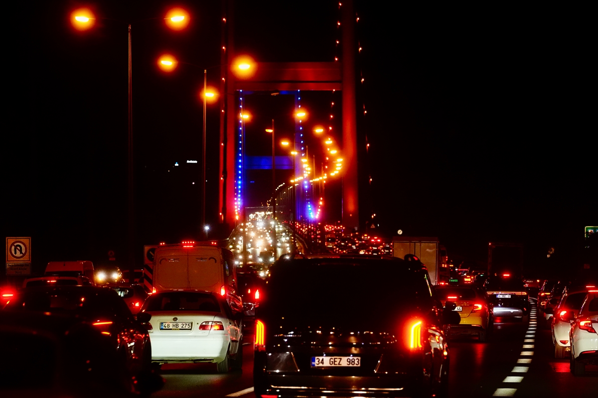 İstanbul'da akşam saatlerinde trafik yoğunluğu yüzde 80'e ulaştı