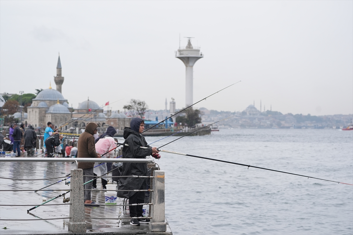 İstanbul'da yağış etkili oluyor