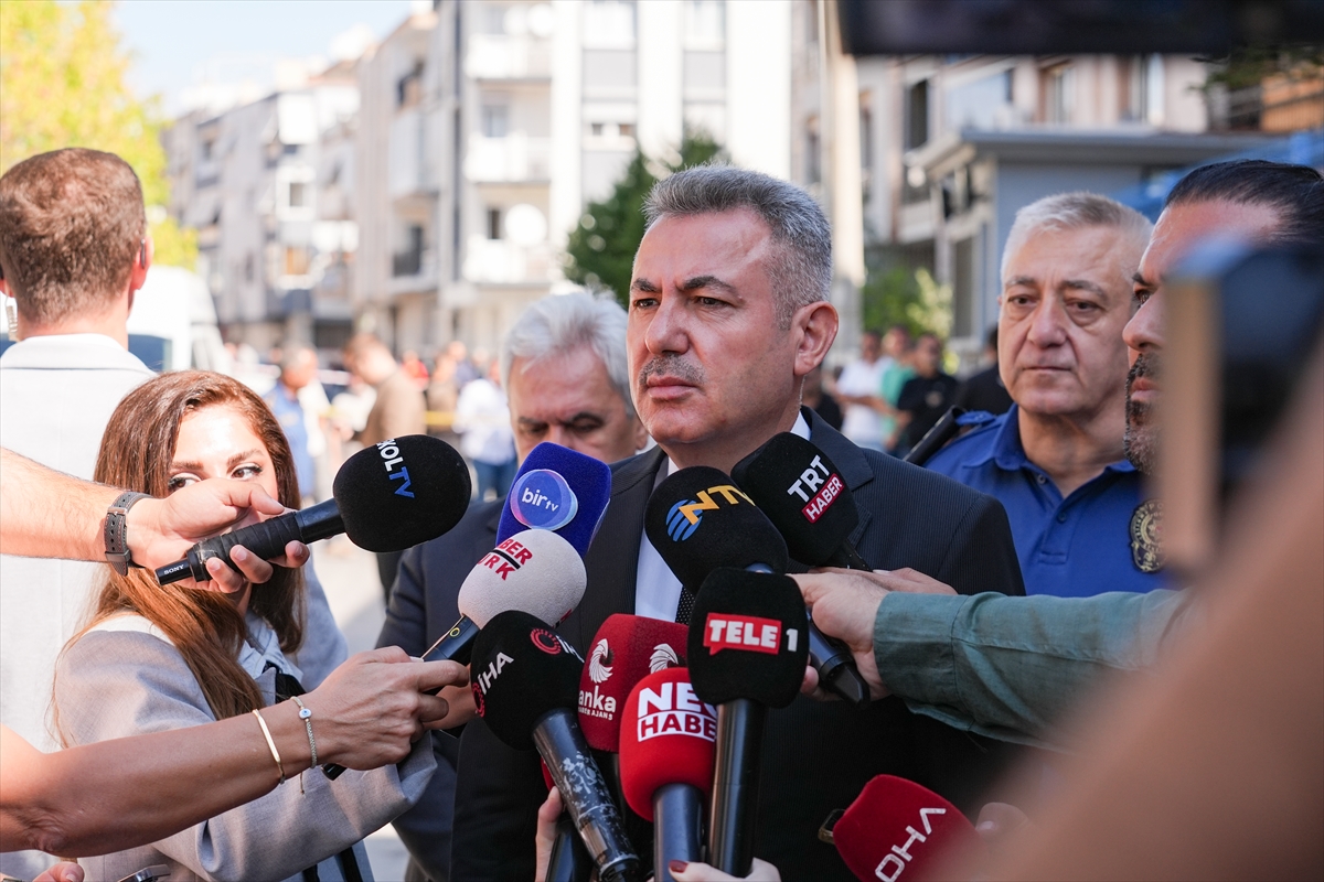 GÜNCELLEME – İzmir'de polis merkezine silahlı saldırıda 2 polis şehit oldu
