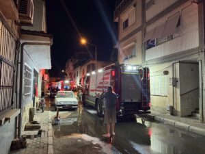 İZMİR (AA) – İzmir'in Çiğli ilçesindeki bir evde çıkan yangın