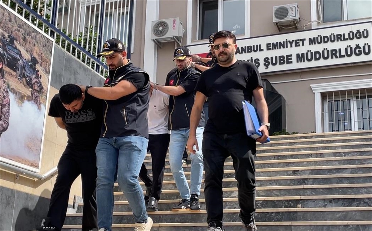 İzmir'den İstanbul'a kaçırılan kişi polisin operasyonuyla kurtarıldı
