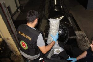 EDİRNE (AA) – Edirne'deki Kapıkule Sınır Kapısı'nda, kimyasal madde taşımak