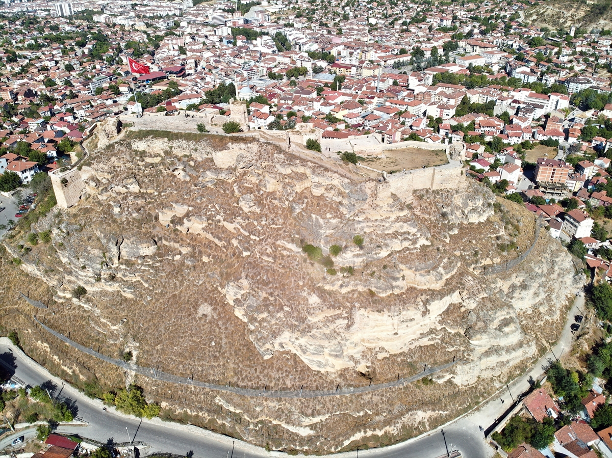 Kastamonu Kalesi'nde yapılan çelik örtüleme tamamlandı