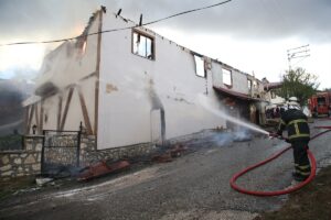 KASTAMONU (AA) – Kastamonu'da çıkan yangında bir konak kullanılmaz hale