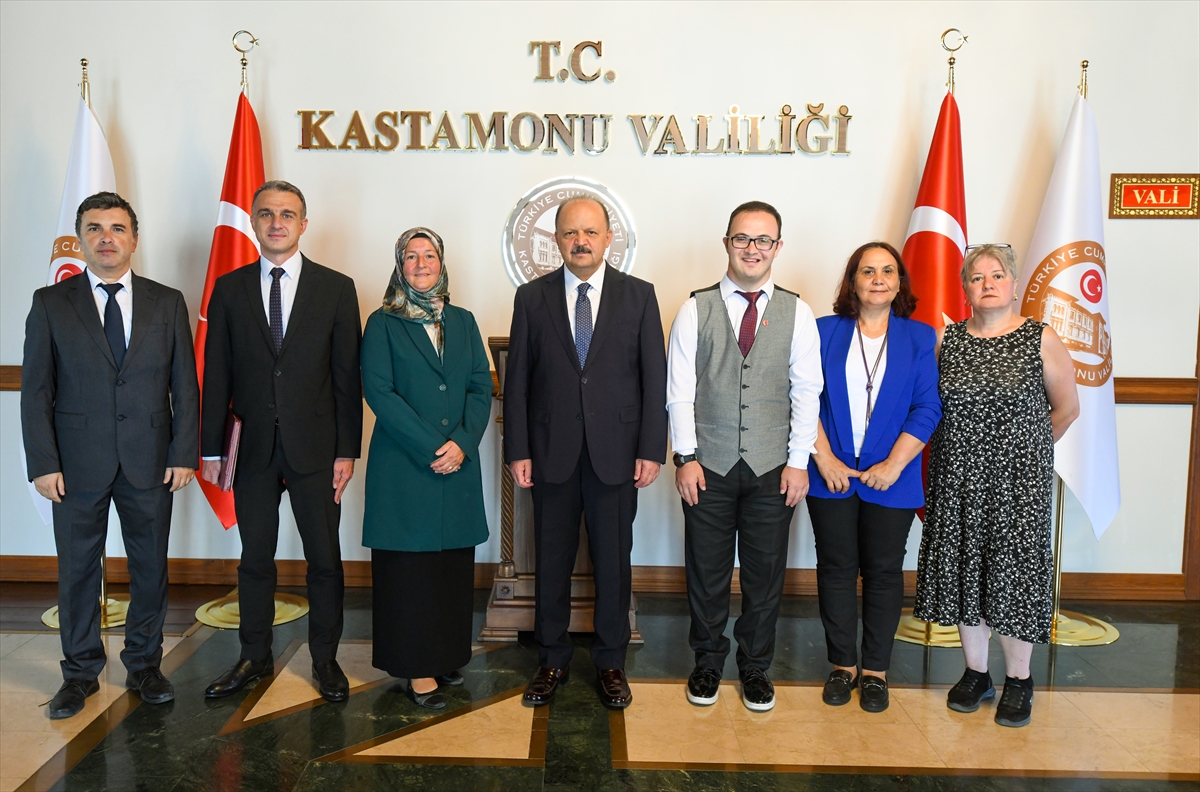 Kastamonu'da hibe desteği alan derneklerin projeleri imzalandı