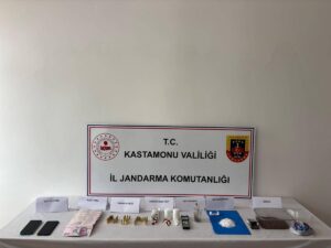 KASTAMONU (AA) – Kastamonu'da düzenlenen uyuşturucu operasyonlarında gözaltına alınan 10