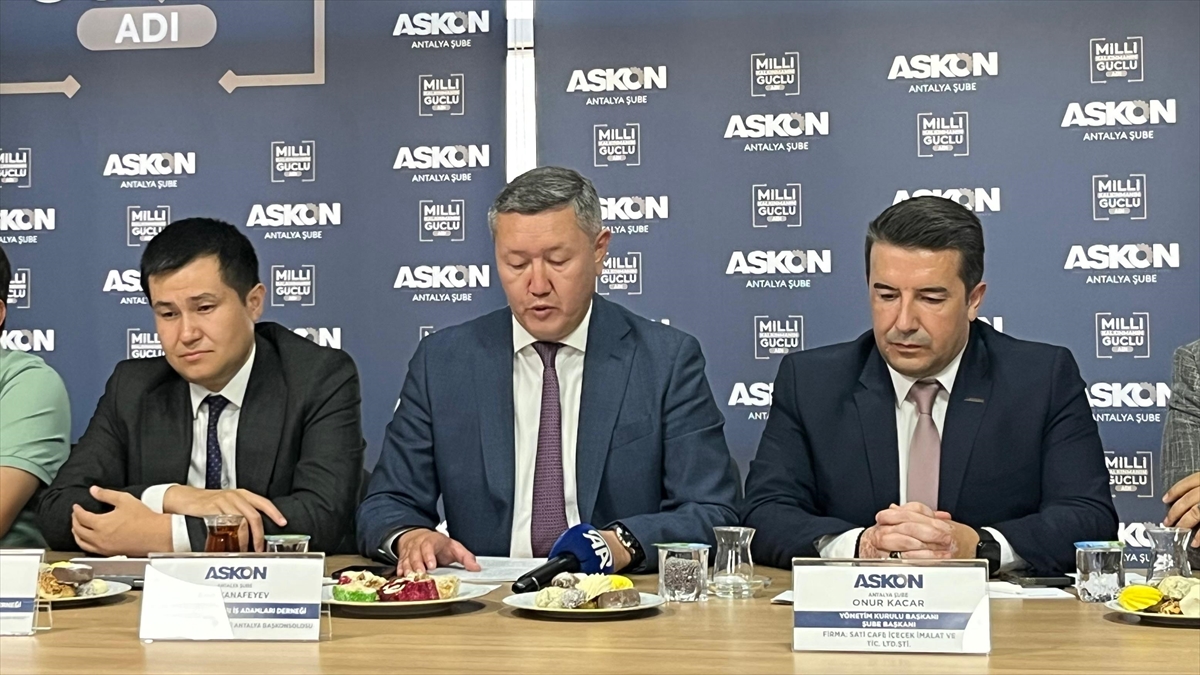 Kazakistan Antalya Başkonsolosu Kanafeyev, Türk iş insanlarını ülkesine yatırım yapmaya davet etti