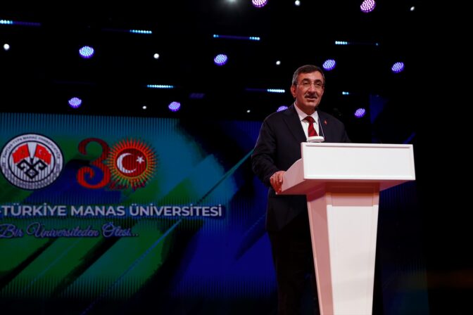Kırgızistan-Türkiye Manas Üniversitesinin 30. kuruluş yıl dönümü kutlandı