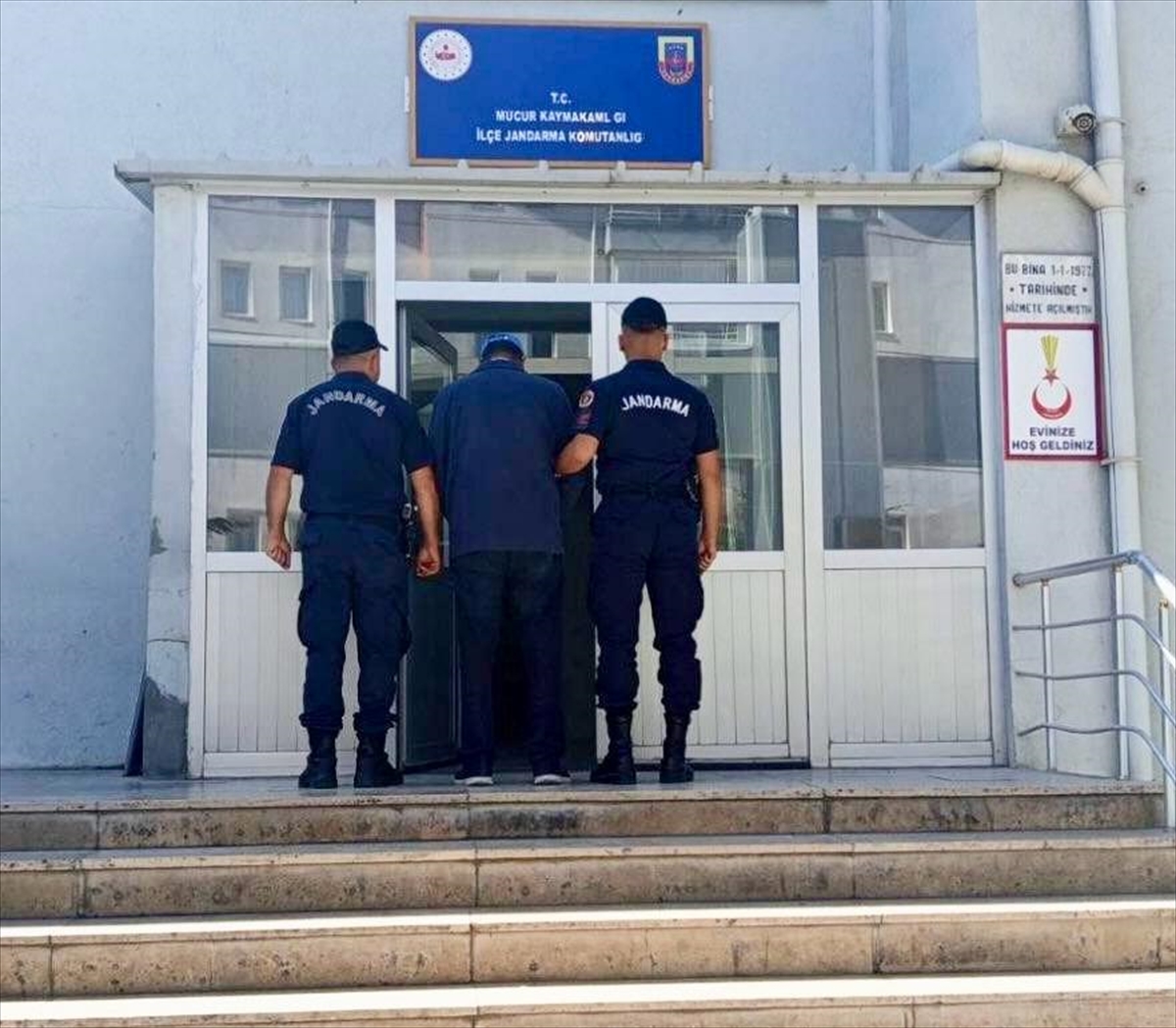 Kırşehir'de firari FETÖ hükümlüsü kayınvalidesinin cenazesinde yakalandı
