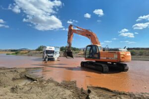 SİVAS (AA) – Sivas'ın Hafik ilçesinde Kızılırmak Nehri yatağında kuma