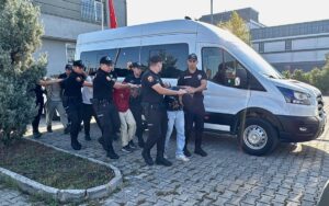 KOCAELİ (AA) – Kocaeli merkezli 3 ilde organize suç örgütüne