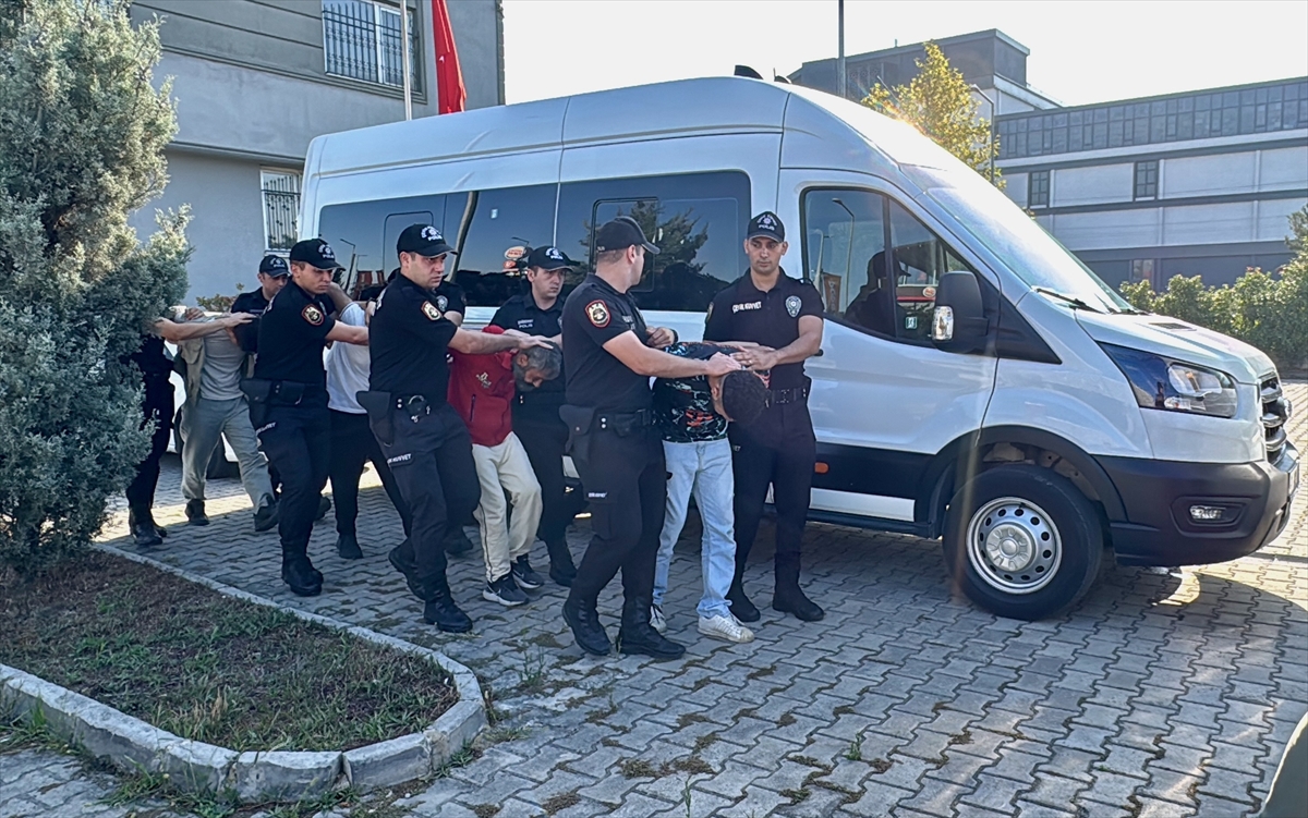 Kocaeli merkezli organize suç örgütü operasyonunda 10 zanlı yakalandı