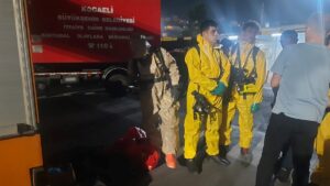 KOCAELİ (AA) – Kocaeli'nin Dilovası ilçesinde bir boya fabrikasındaki tankerde